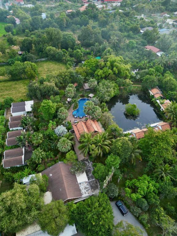 Capture the authentic charm of Laos’ cultural scene